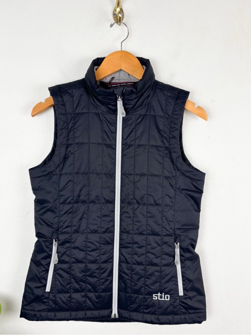 NWT Stio Women's Azura Insulated Vest in Boundary Black Sz XS - Picture 2 of 13